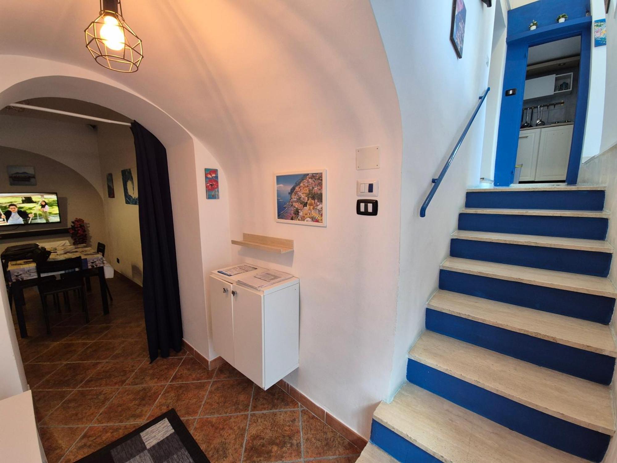 Casa Vacanze Smeralda Amalfi Coast Vietri sul Mare Exterior photo
